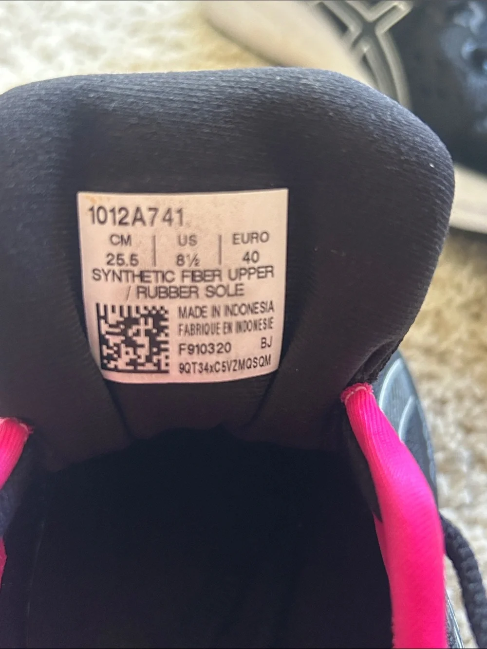 Asics Women's Black & Hot Pink Running Sneakers Gel Cumulus